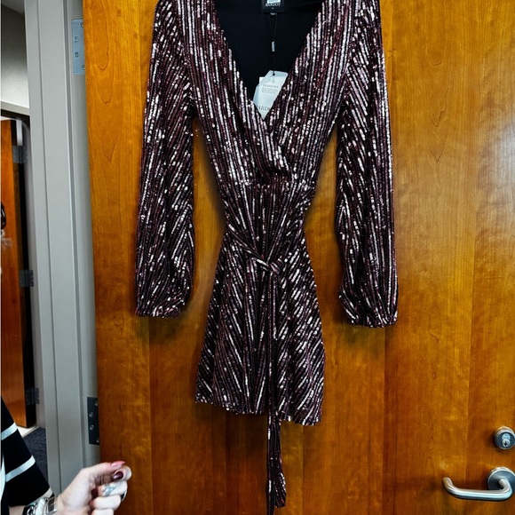 Elegant Bardot Sequin Wrap Dress - Picture 1 of 8